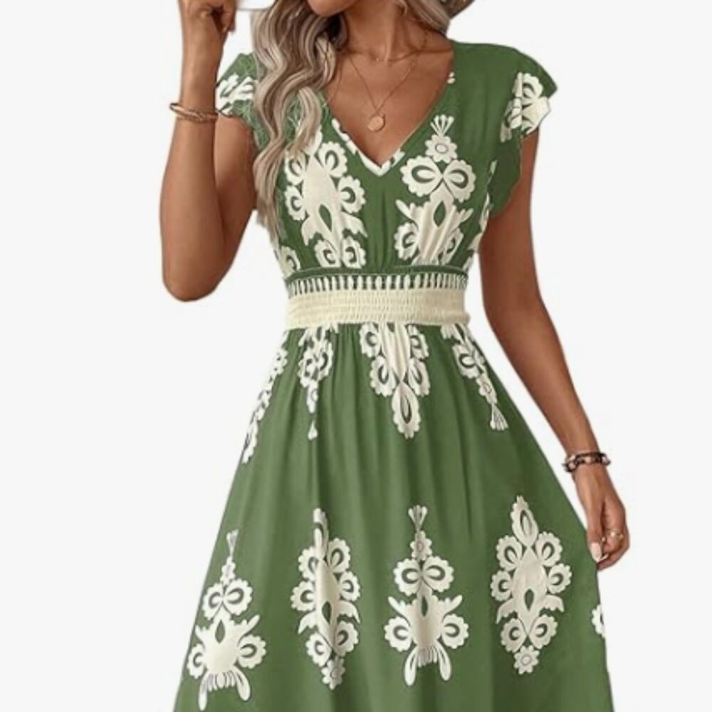 Green w/cream floral print v-neck boho maxi dress size L